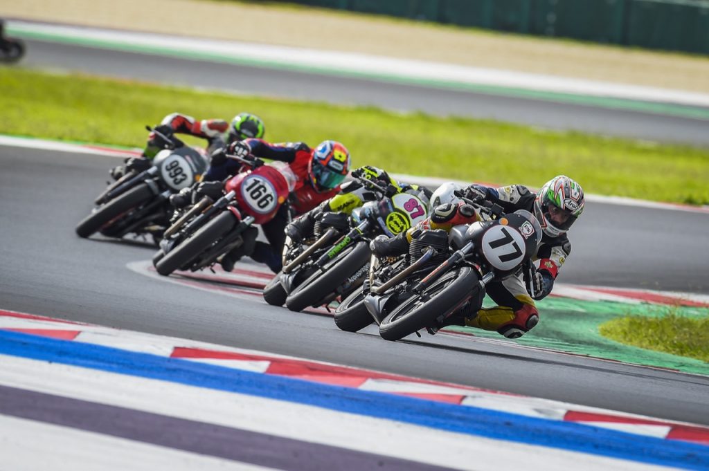 Moto Guzzi Fast Endurance European Cup: al Team Pablo il trofeo del 2021