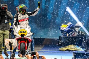 EICMA 2021: Valentino Rossi protagonista nell’evento Yamaha One More Lap [FOTO]