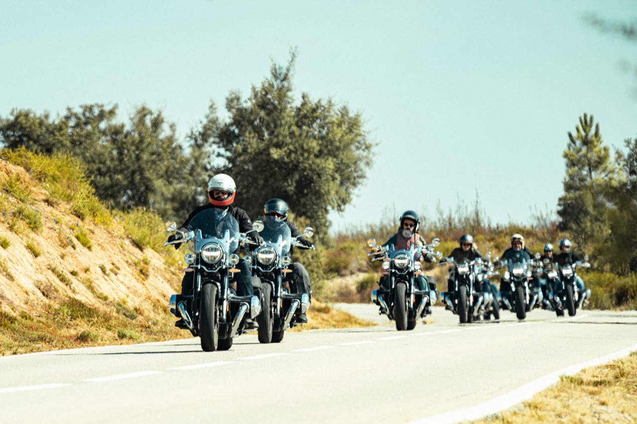 BMW Motorrad: “The Great Getaway”, in viaggio con la famiglia R 18