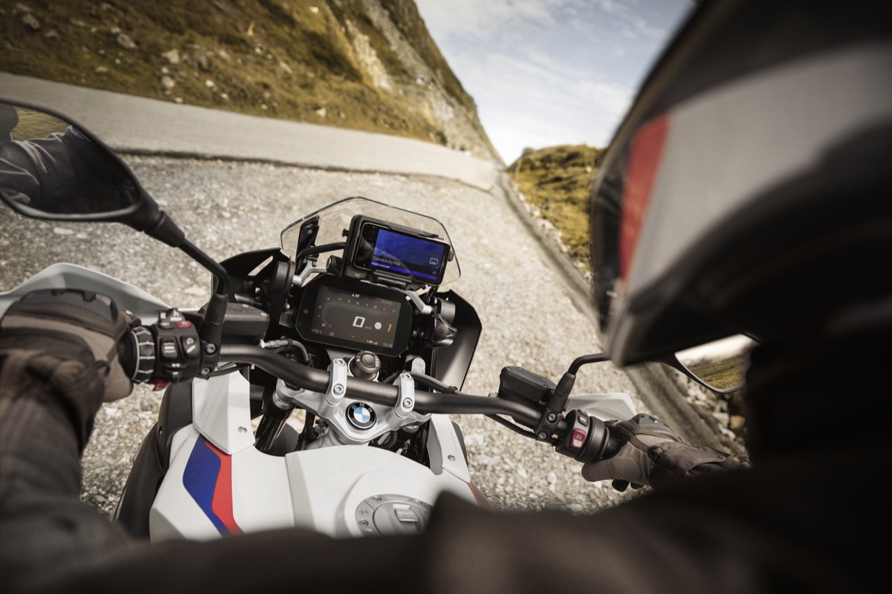BMW Motorrad: introdotto il ConnectedRide Cradle