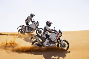 Ducati: dall’asfalto alle dune del deserto, le diverse novità della serie Ducati World Première 2022