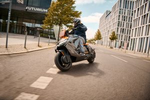 BMW Motorrad: un 2021 ricco di novità, tra sport, turismo ed esemplari elettrici [VIDEO]