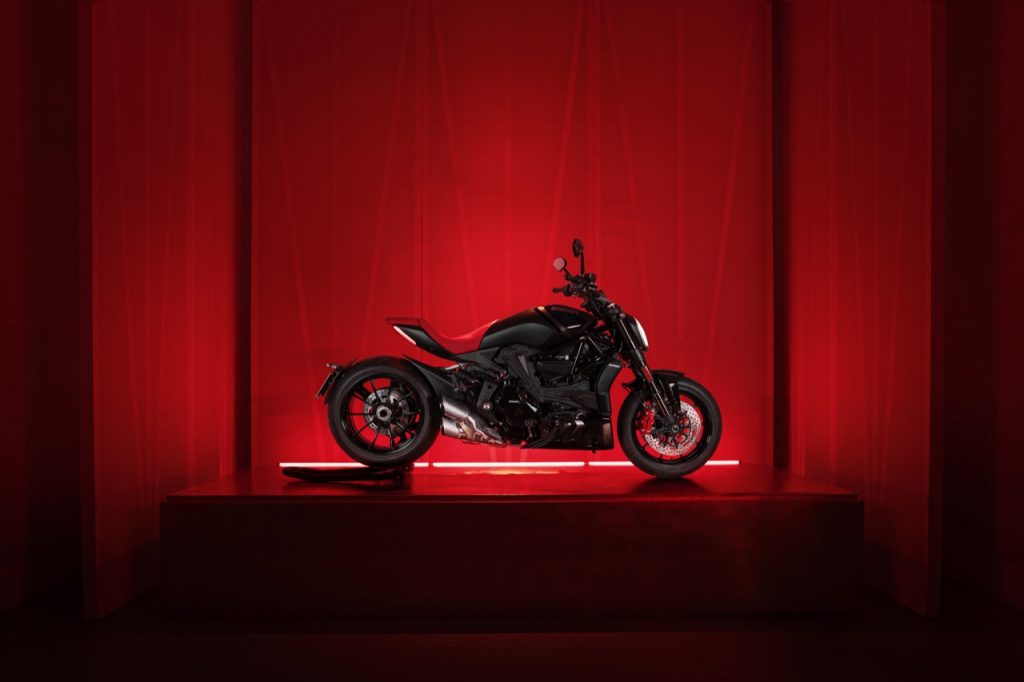 Ducati XDiavel Nera: eleganza e ricerca estetica in edizione limitata [VIDEO]