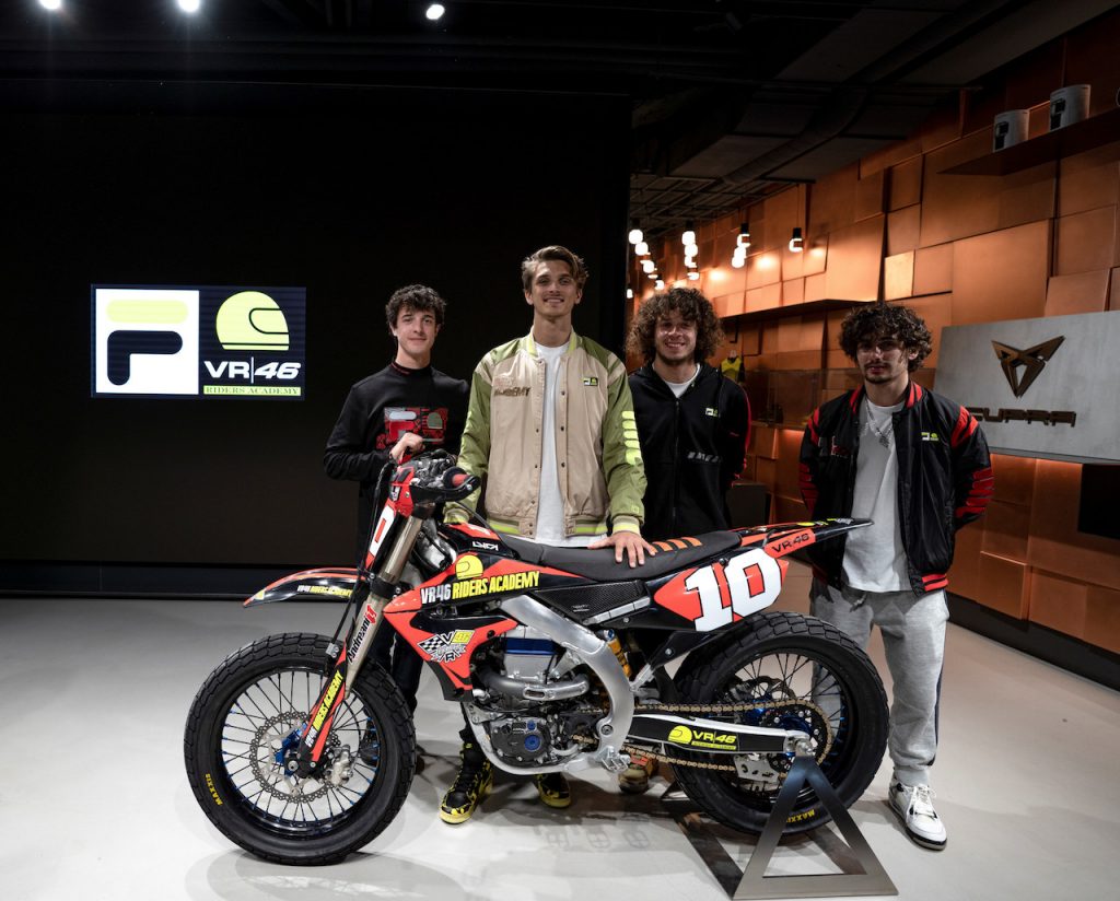 Lanciata una nuova collezione FILA in collaborazione con VR46 Riders Academy al CUPRA Garage Milano