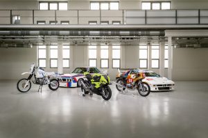 BMW M 1000 RR 50 Years M: una moto collegata a una forte tradizione sportiva [VIDEO]