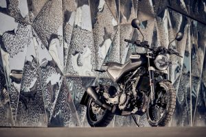 Husqvarna Motorcycles: una promozione Summer Sale per acquistare il modello 2021 di Svartpilen 125