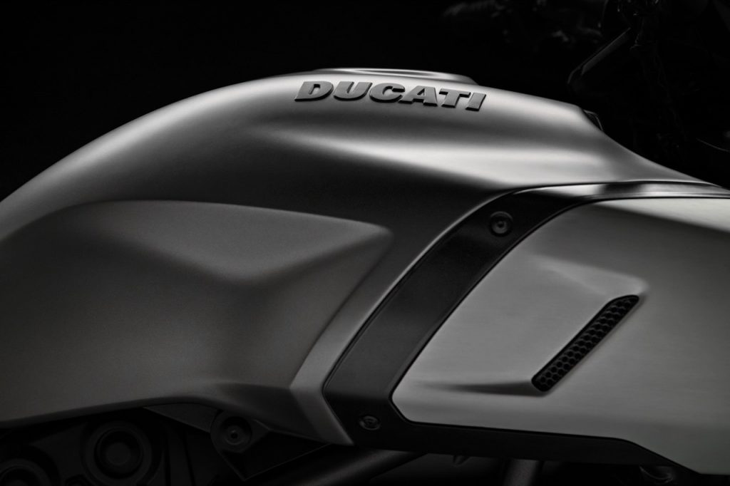 Ducati: potrebbe essere introdotto un modello Diavel V4?