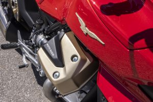 Moto Guzzi: il ritorno dell’esemplare Stelvio con il motore della V100 Mandello