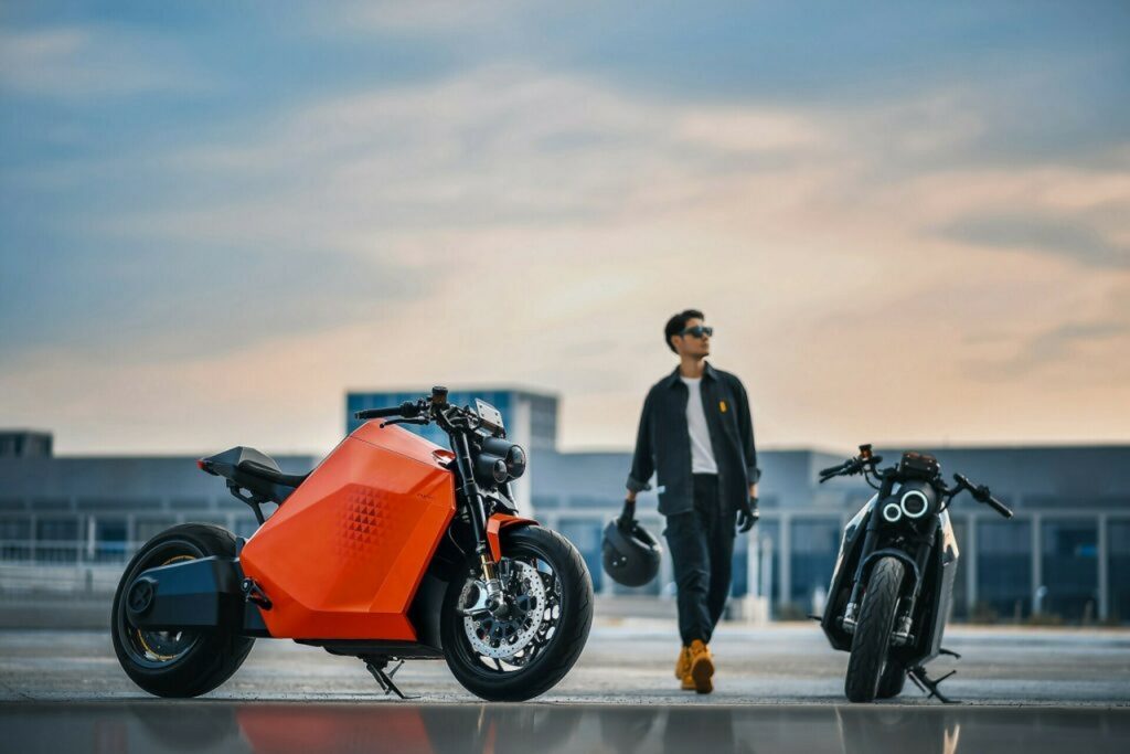 Davinci DC100: the 100% electric motorcycle will debut at CES 2023 [PHOTO]