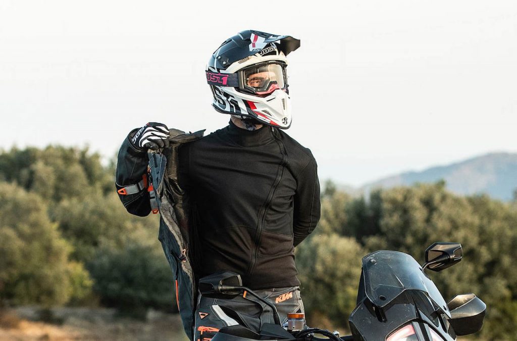 SIXS WTJ 2: una nuova giacca “secondo strato” dedicata a scooteristi e motociclisti