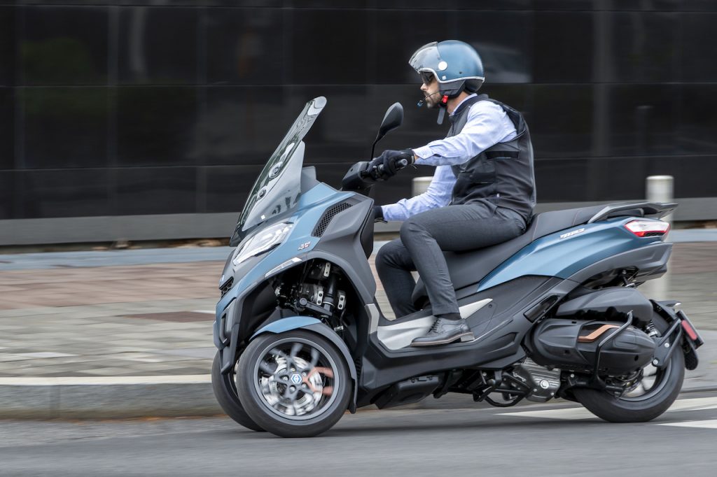 Piaggio MP3: an evolved three-wheeled concept in multiple variants