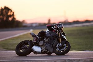 Ducati Streetfighter V4 2023 : le résultat d'un concept sportif avancé