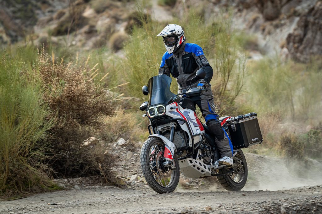 Wunderlich Adventure: diverse soluzioni protettive per Ducati DesertX