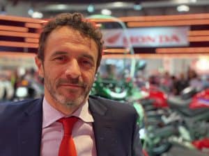 Honda fa il pieno di novità: un giro nello stand più grande di EICMA con Costantino Paolacci [VIDEO LIVE]