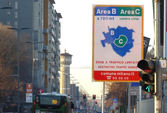 Area B e C Milano: rinviati di un anno i divieti per le moto