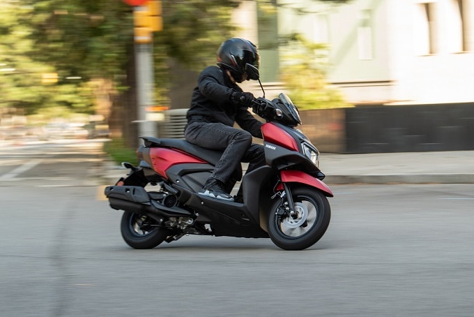 Yamaha RayZR 125: il nuovo scooter per muoversi agilmente in città