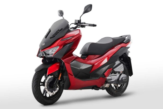 SYM Jet X e Mamba: i nuovi scooter 125 cc per la mobilità urbana e il turismo sportivo [FOTO]
