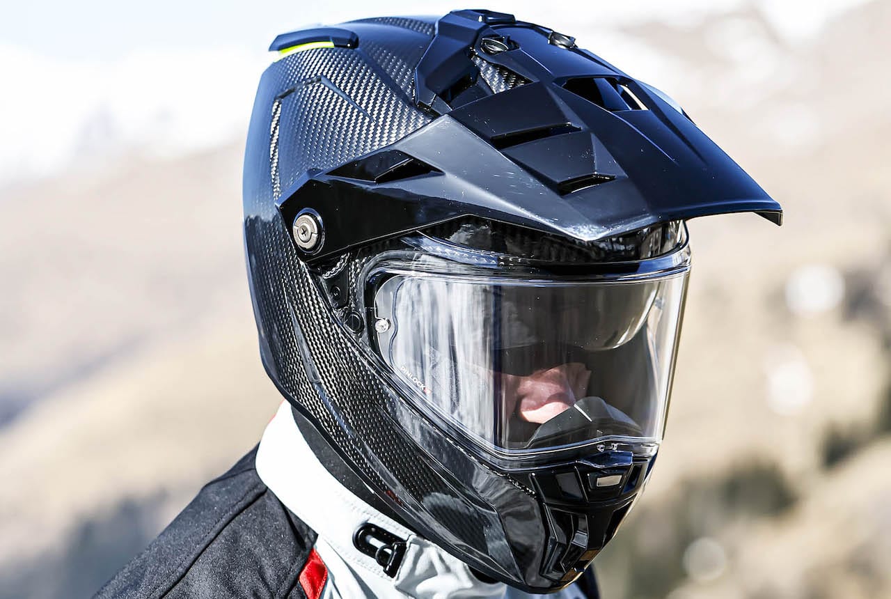 Caberg Tanami Carbon: il nuovo casco per asfalto e off-road