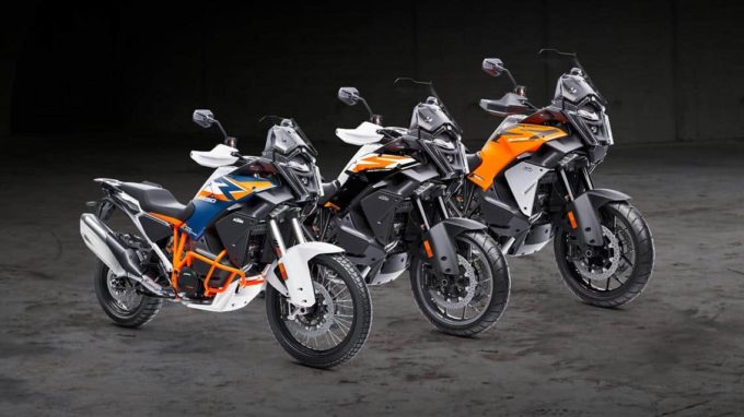 KTM 1390 Super Adventure 2026: nuovi modelli S, S EVO e R con più potenza e tecnologia [FOTO]