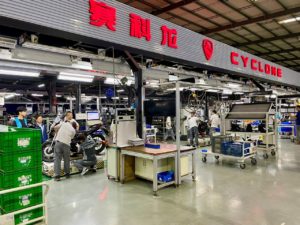 Cyclone moto: eccoci in visita al quartier generale cinese