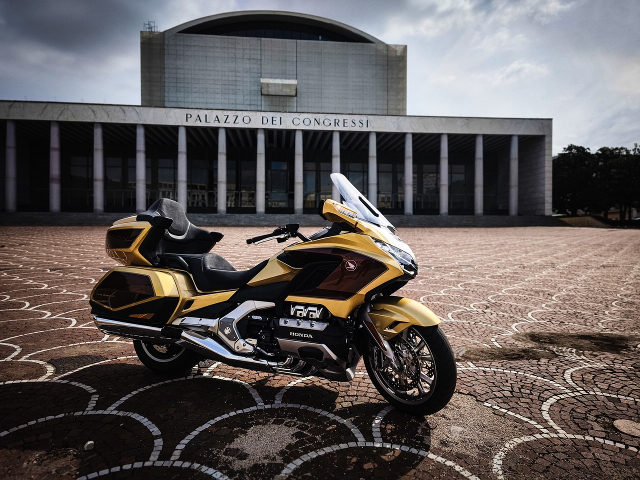 PROVA Honda Gold Wing 1800 Tour 50° Anniversario – Moto… oltre la moto 1975–2025