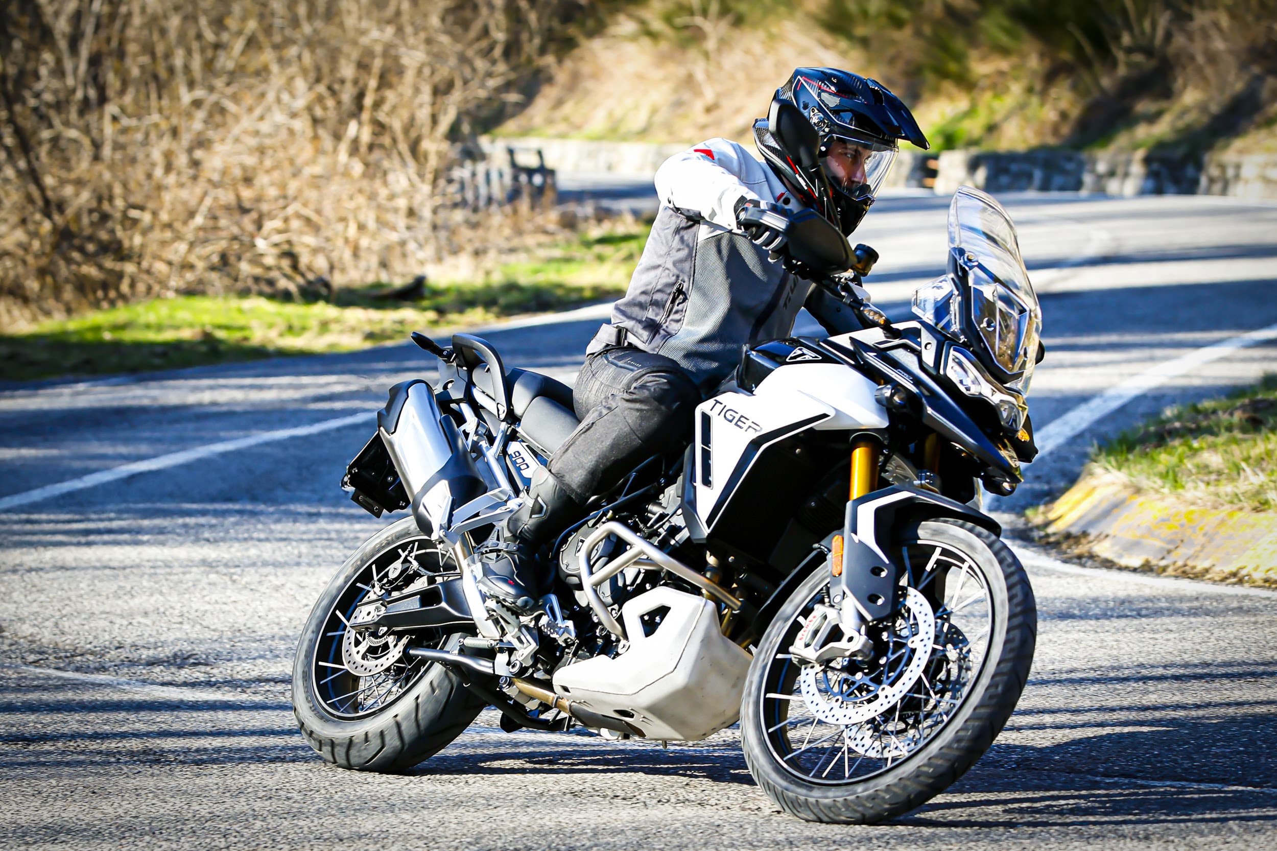 Stivali moto Eleveit: caratteristiche, prezzi e modelli della linea Touring E-Dry