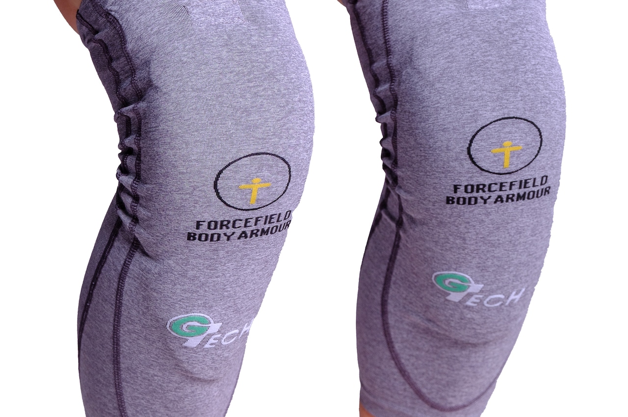 BER Racing: un casco e le nuove ginocchiere entrano in gamma