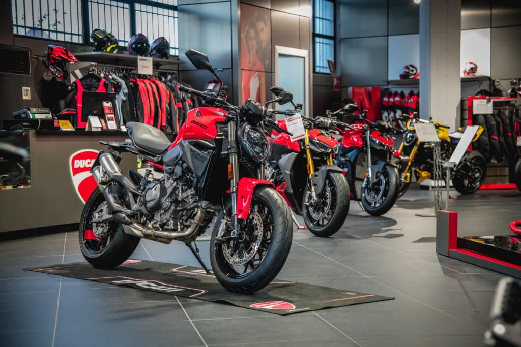 Mercato moto 2025: scooter in crescita, moto in flessione. AICMOTO: “Servono letture più profonde”