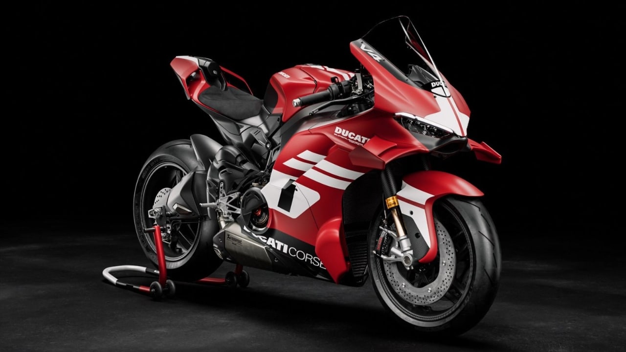 Ducati Superleggera V4 Centenario: 247 CV, 173 kg di peso e freni carboceramici