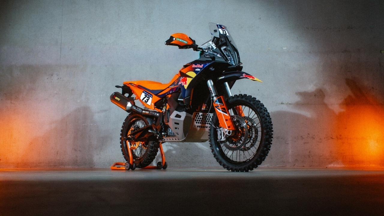 KTM 890 Adventure R Rally 2026: sole 700 moto, al top per l’offroad