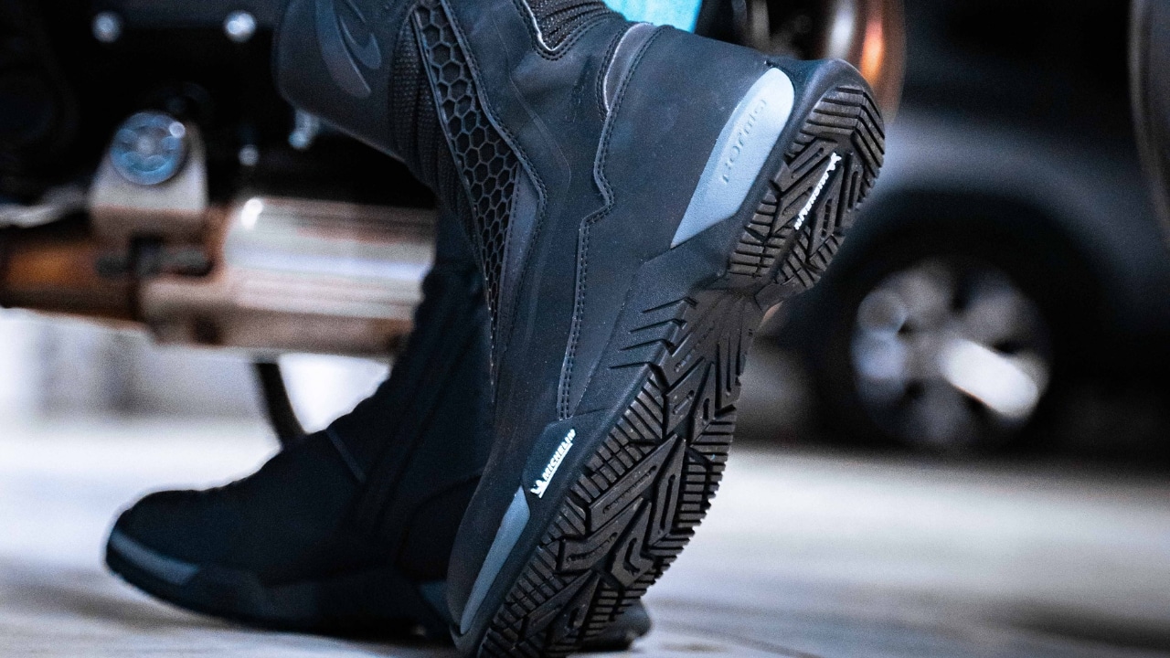 Glyder Dry: il nuovo stivale per moto con suola targata Michelin