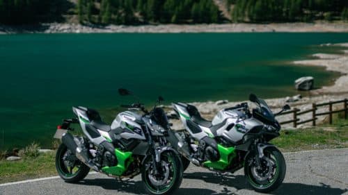 Kawasaki Z7 Hybrid e Ninja 7 Hybrid: nuovi aggiornamenti e prezzi da 6.995 €