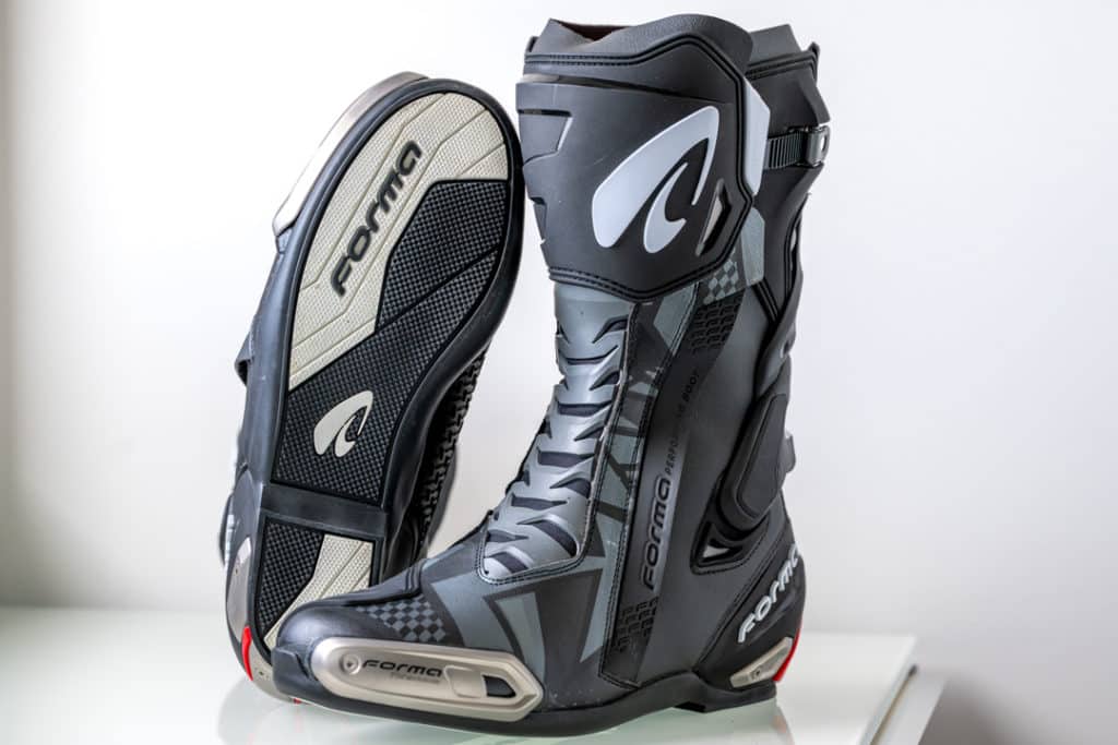 FORMABOOTS PHANTOM: Lo stivale racing per la pista e per la strada [LA PROVA]