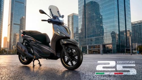 Piaggio Beverly: l’edizione speciale 25th Anniversary su strada