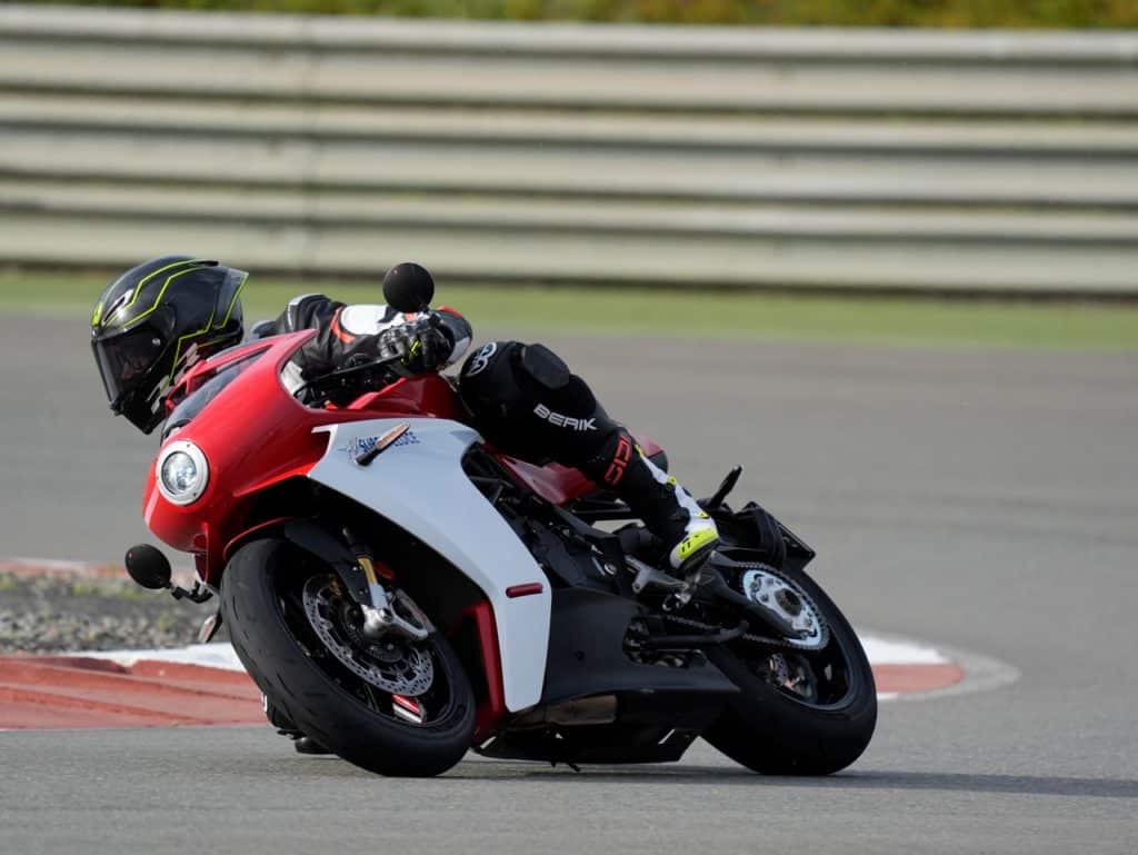 SIDI MAG 2 AIR: Sviluppato per la guida sportiva con feeling e precisione da riferimento
