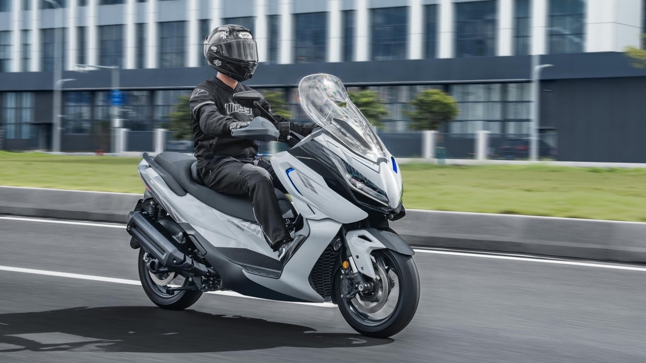 Zontes ZT368-E ETC 2026: si rinnova lo scooter urbano