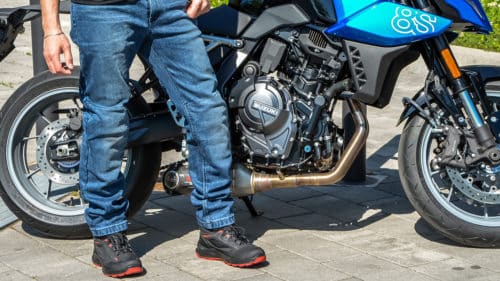 Held Jeans Marlow e Scarpe Montaro WP: eccellenza tedesca [LA PROVA]