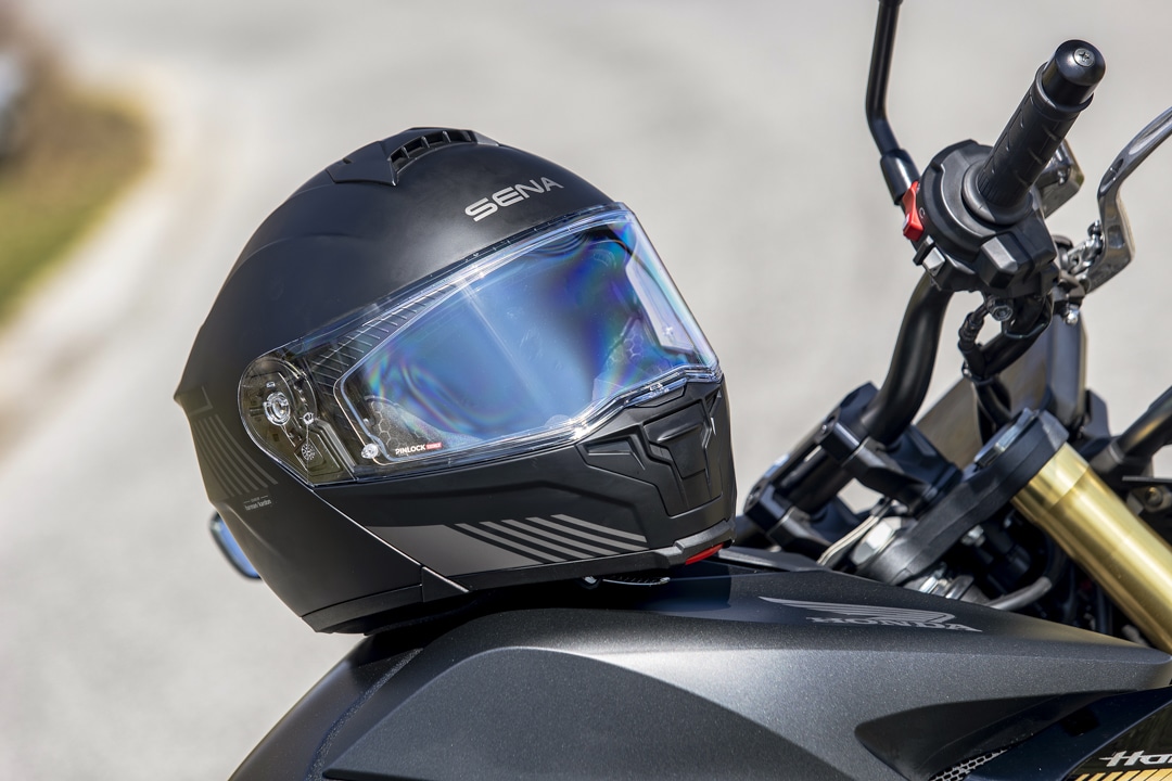 SENA Specter  il modulare che chiude il cerchio tra casco e connettività [LA PROVA]