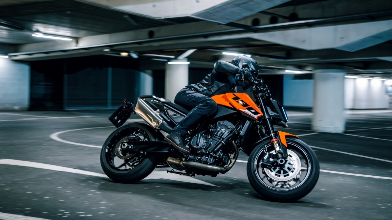 KTM 790 Duke 2027: si evolve la best seller del marchio austriaco