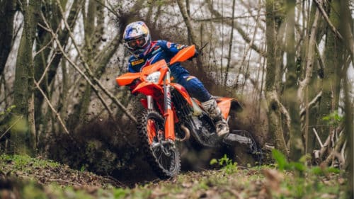 KTM presenta la gamma enduro 2027: sette modelli rinnovati tra tecnologia e prestazioni