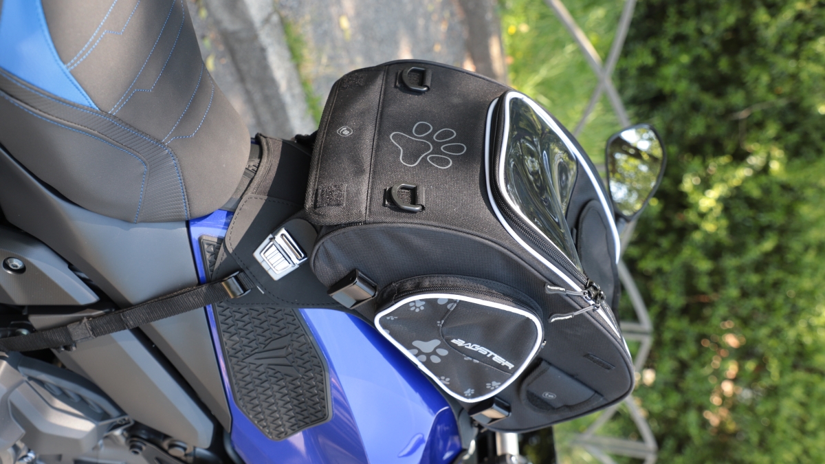 Bagster Puppy: la borsa da serbatoio per viaggiare in moto con il cane