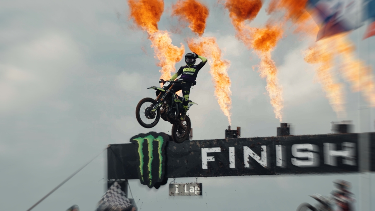 Triumph: l’ingresso nelle competizioni off-road nella docuserie ‘All in’